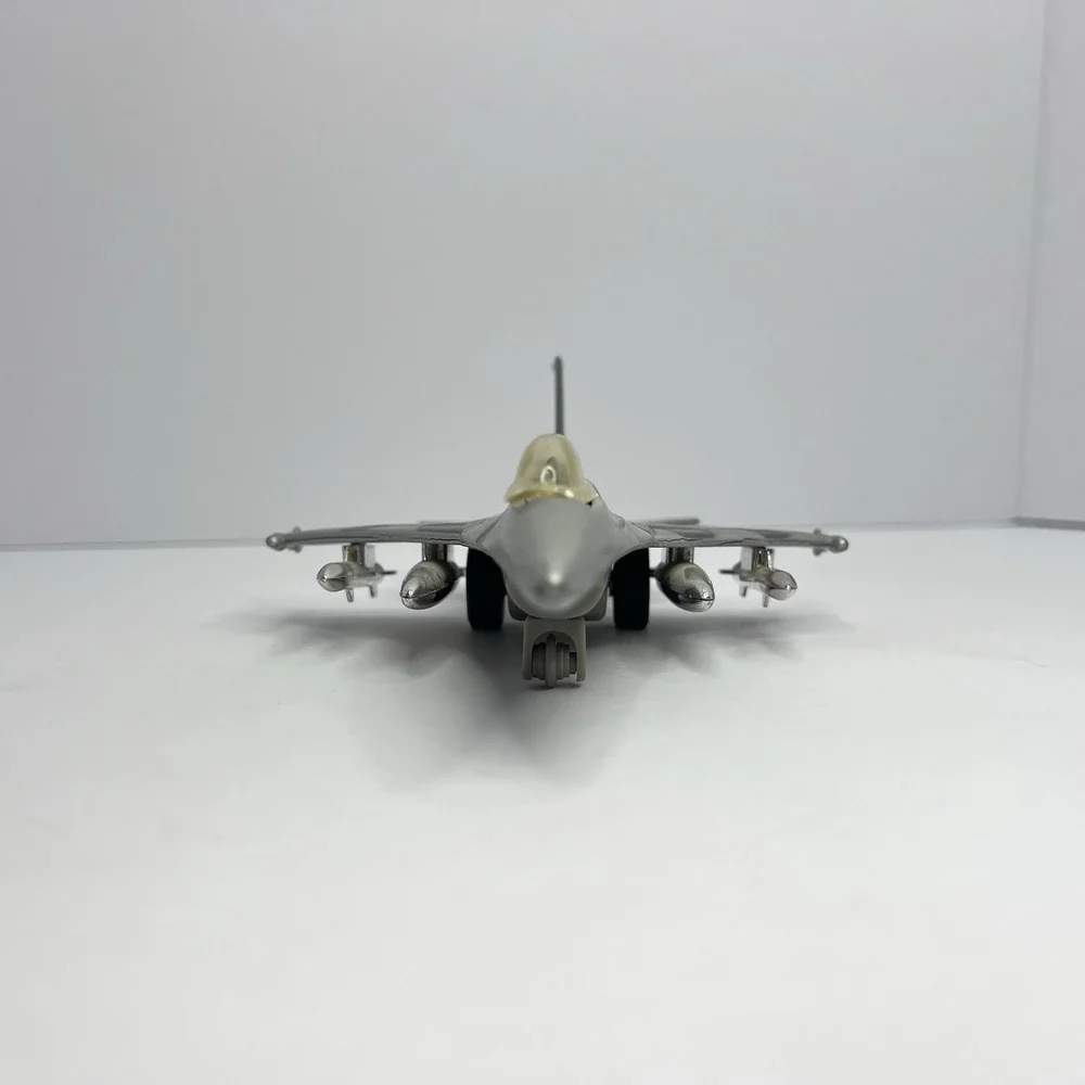 USAF F-16 Fighter Jet 1/72 Diecast Aircraft Pullback - National Archives Store - Picture 5 of 10